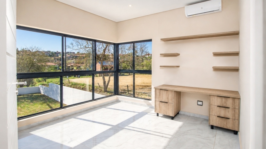 5 Bedroom Property for Sale in Meerhof North West